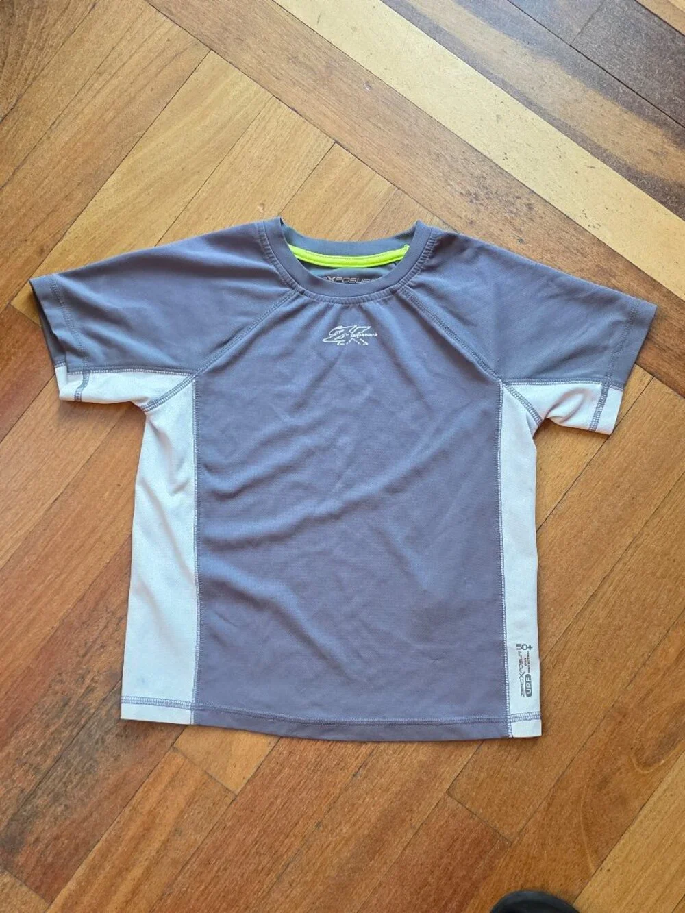 ZeroXposur Gray/White Kids Rashguard Size M 5/6